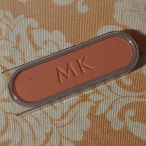 Mary Kay apricot Breeze cheek color